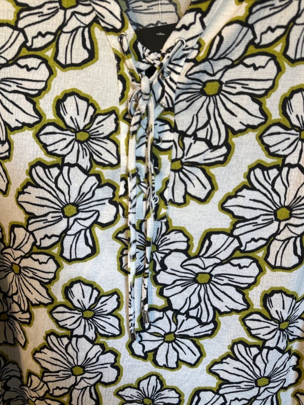 Fred David Sleeveless Floral Lace-Up Blouse XL Black & Green Daisy Print Lightwe - Picture 3 of 4